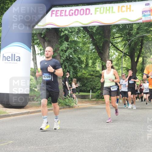29.06.2025 - hella hamburg halbmarathon KatJ http://msf.ph/oto/8530554 29.06.2025 10:58:06 Zwischen KM18-KM19 1893, 2904, 3176, 4394, 7462 meine-sportfotos.de