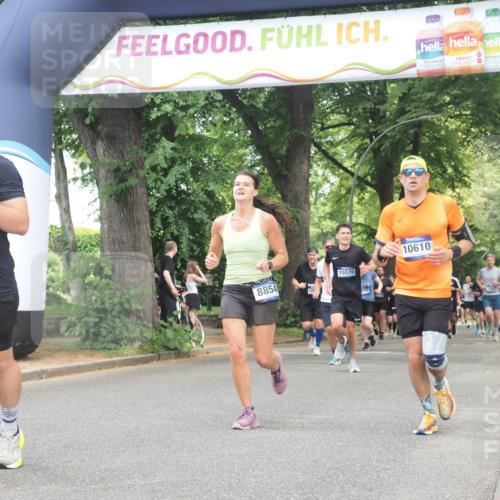 29.06.2025 - hella hamburg halbmarathon KatJ http://msf.ph/oto/8530567 29.06.2025 10:58:06 Zwischen KM18-KM19 1893, 2904, 3176, 4394, 7462 meine-sportfotos.de