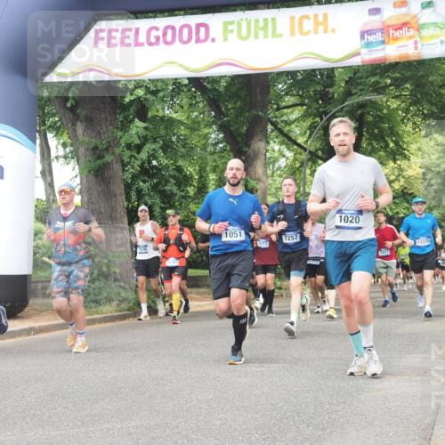 29.06.2025 - hella hamburg halbmarathon KatJ http://msf.ph/oto/8530632 29.06.2025 10:58:12 Zwischen KM18-KM19 1020, 1051, 3020, 7257, 7809, 7810 meine-sportfotos.de