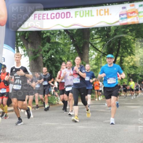 29.06.2025 - hella hamburg halbmarathon KatJ http://msf.ph/oto/8530662 29.06.2025 10:58:15 Zwischen KM18-KM19 1020, 1051, 1981, 3020, 4583, 5036, 7017, 7257, 7277, 7809, 7810, 8275 meine-sportfotos.de