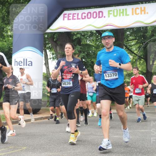 29.06.2025 - hella hamburg halbmarathon KatJ http://msf.ph/oto/8530676 29.06.2025 10:58:15 Zwischen KM18-KM19 1020, 1051, 1981, 3020, 4583, 5036, 7017, 7257, 7277, 7809, 7810, 8275 meine-sportfotos.de
