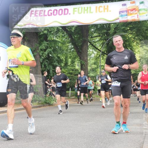 29.06.2025 - hella hamburg halbmarathon KatJ http://msf.ph/oto/8530730 29.06.2025 10:58:23 Zwischen KM18-KM19 1245, 2721, 4583, 7014, 7195, 7278, 7279 meine-sportfotos.de