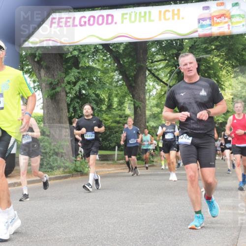 29.06.2025 - hella hamburg halbmarathon KatJ http://msf.ph/oto/8530735 29.06.2025 10:58:23 Zwischen KM18-KM19 1245, 2721, 4583, 7014, 7195, 7278, 7279 meine-sportfotos.de