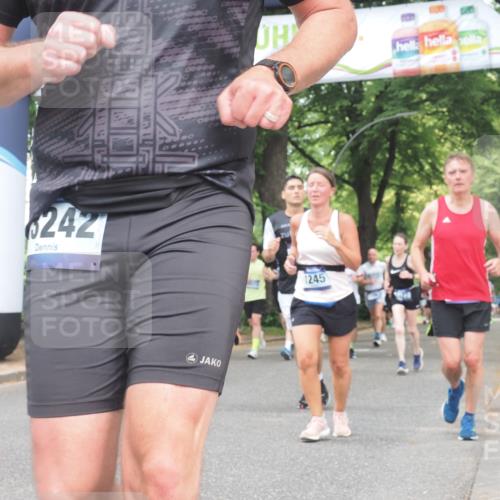 29.06.2025 - hella hamburg halbmarathon KatJ http://msf.ph/oto/8530740 29.06.2025 10:58:25 Zwischen KM18-KM19 1245, 2309, 2427, 2721, 7014, 7195, 7279 meine-sportfotos.de