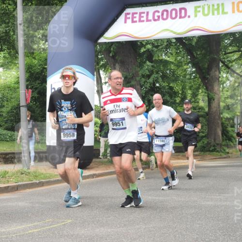 29.06.2025 - hella hamburg halbmarathon KatJ http://msf.ph/oto/8530764 29.06.2025 10:58:29 Zwischen KM18-KM19 1245, 1524, 2309, 2427, 3650, 5069, 7195 meine-sportfotos.de