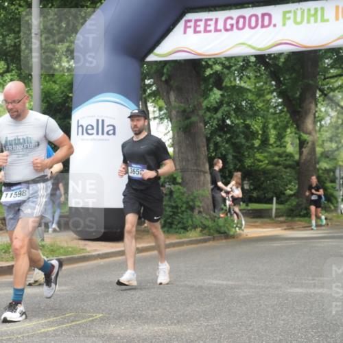 29.06.2025 - hella hamburg halbmarathon KatJ http://msf.ph/oto/8530792 29.06.2025 10:58:31 Zwischen KM18-KM19 1524, 2309, 2427, 3650, 5069 meine-sportfotos.de