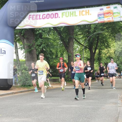 29.06.2025 - hella hamburg halbmarathon KatJ http://msf.ph/oto/8530802 29.06.2025 10:58:34 Zwischen KM18-KM19 1524, 2046, 3650, 5069 meine-sportfotos.de