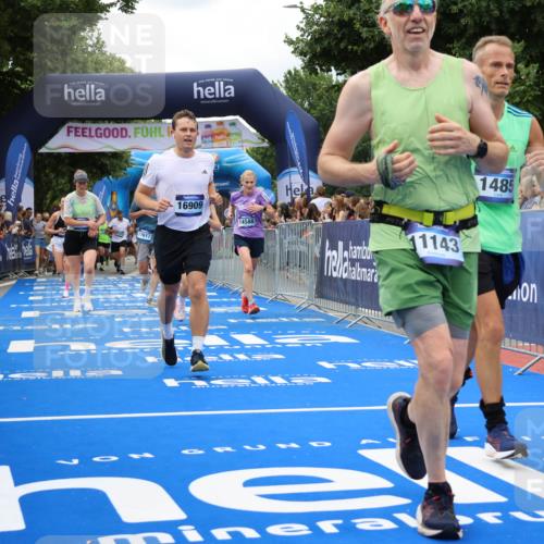 29.06.2025 - hella hamburg halbmarathon Strokosch-Dieckow http://msf.ph/oto/8534025 29.06.2025 10:57:02 Ziel 1485, 2282, 2759, 4261, 4299, 5033, 8669, 11043, 11143, 11212, 11638, 13691, 14139, 14408, 14588, 14678, 15097, 15726, 16470, 16909, 17617, 18208, 18719, 19091 meine-sportfotos.de