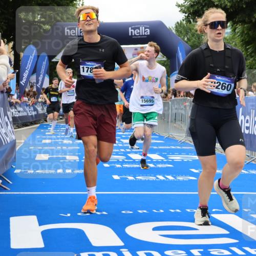 29.06.2025 - hella hamburg halbmarathon Strokosch-Dieckow http://msf.ph/oto/8534104 29.06.2025 10:57:25 Ziel 2236, 3435, 4502, 5015, 5134, 5728, 5926, 6272, 6281, 6302, 8393, 9450, 9727, 12014, 12144, 12590, 13245, 13394, 13664, 15695, 16093, 16625, 16830, 17160, 17758, 17828 meine-sportfotos.de