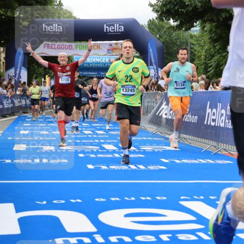 29.06.2025 - hella hamburg halbmarathon Strokosch-Dieckow http://msf.ph/oto/8534122 29.06.2025 10:57:29 Ziel 1239, 2236, 2652, 3435, 4502, 5015, 5134, 5457, 5458, 5728, 6281, 6302, 8393, 9727, 12144, 13245, 13394, 14571, 14951, 15695, 16093, 16830, 17160, 17758, 17769, 17828 meine-sportfotos.de