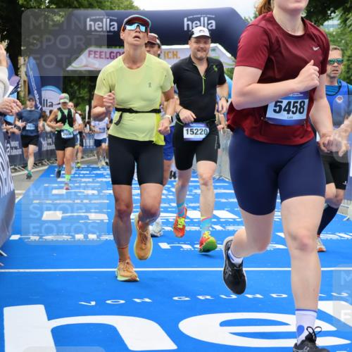 29.06.2025 - hella hamburg halbmarathon Strokosch-Dieckow http://msf.ph/oto/8534146 29.06.2025 10:57:35 Ziel 1239, 1715, 1719, 2236, 2606, 2652, 4502, 5015, 5134, 5457, 5458, 5728, 10133, 12144, 12774, 13245, 13523, 14571, 14951, 15217, 15220, 17455, 17769, 17814, 18388, 18985 meine-sportfotos.de