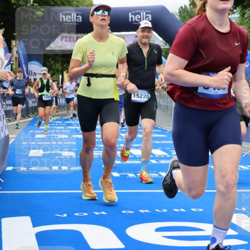 29.06.2025 - hella hamburg halbmarathon Strokosch-Dieckow http://msf.ph/oto/8534147 29.06.2025 10:57:35 Ziel 1239, 1715, 1719, 2236, 2606, 2652, 4502, 5015, 5134, 5457, 5458, 5728, 10133, 12144, 12774, 13245, 13523, 14571, 14951, 15217, 15220, 17455, 17769, 17814, 18388, 18985 meine-sportfotos.de