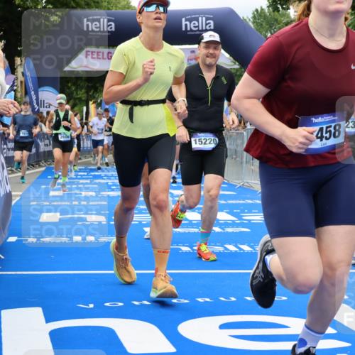 29.06.2025 - hella hamburg halbmarathon Strokosch-Dieckow http://msf.ph/oto/8534148 29.06.2025 10:57:35 Ziel 1239, 1715, 1719, 2236, 2606, 2652, 4502, 5015, 5134, 5457, 5458, 5728, 10133, 12144, 12774, 13245, 13523, 14571, 14951, 15217, 15220, 17455, 17769, 17814, 18388, 18985 meine-sportfotos.de