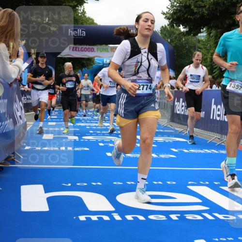 29.06.2025 - hella hamburg halbmarathon Strokosch-Dieckow http://msf.ph/oto/8534163 29.06.2025 10:57:40 Ziel 1239, 1715, 1719, 1972, 2034, 2606, 2652, 5391, 5457, 5458, 7833, 10133, 10599, 12440, 12774, 13523, 14571, 14737, 14951, 15217, 15220, 16418, 17201, 17455, 17769, 17814, 18388, 18508, 18727, 18985 meine-sportfotos.de