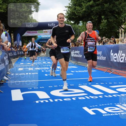 29.06.2025 - hella hamburg halbmarathon Strokosch-Dieckow http://msf.ph/oto/8534189 29.06.2025 10:58:09 Ziel 1563, 1611, 2907, 4319, 4426, 4592, 6104, 6892, 8290, 9230, 10408, 13666, 14631, 15125, 15189, 18068 meine-sportfotos.de