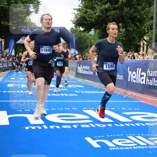 29.06.2025 - hella hamburg halbmarathon Strokosch-Dieckow http://msf.ph/oto/8534255 29.06.2025 10:58:18 Ziel 1595, 4550, 4592, 4708, 5347, 6104, 6138, 6147, 7476, 9230, 9485, 11645, 11808, 14355, 14631, 15434, 16531, 17415, 18068, 18266, 18891 meine-sportfotos.de
