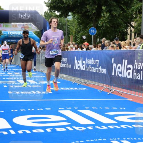 29.06.2025 - hella hamburg halbmarathon Strokosch-Dieckow http://msf.ph/oto/8534268 29.06.2025 10:58:22 Ziel 1595, 4550, 4592, 4708, 4767, 5347, 6138, 6147, 7476, 9230, 9485, 11645, 11808, 14355, 15434, 16531, 17415, 18266, 18891, 19166 meine-sportfotos.de