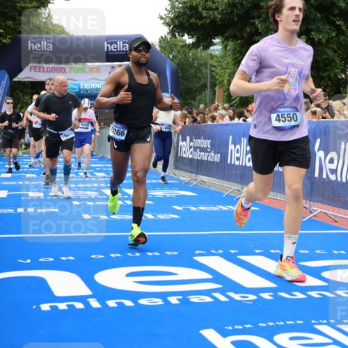 29.06.2025 - hella hamburg halbmarathon Strokosch-Dieckow http://msf.ph/oto/8534278 29.06.2025 10:58:23 Ziel 1595, 4550, 4592, 4708, 4767, 5347, 6138, 6147, 7476, 9230, 9485, 11645, 11808, 14355, 15434, 16531, 17415, 18266, 18891, 19166 meine-sportfotos.de