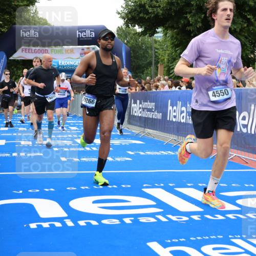29.06.2025 - hella hamburg halbmarathon Strokosch-Dieckow http://msf.ph/oto/8534279 29.06.2025 10:58:23 Ziel 1595, 4550, 4592, 4708, 4767, 5347, 6138, 6147, 7476, 9230, 9485, 11645, 11808, 14355, 15434, 16531, 17415, 18266, 18891, 19166 meine-sportfotos.de