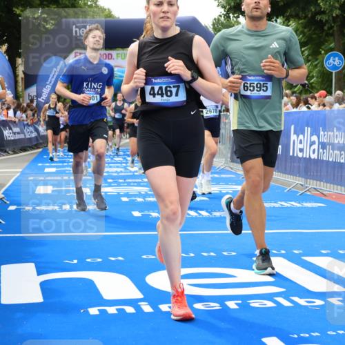 29.06.2025 - hella hamburg halbmarathon Strokosch-Dieckow http://msf.ph/oto/8534385 29.06.2025 10:58:35 Ziel 1319, 2619, 2656, 2978, 3251, 4467, 5341, 6592, 6595, 7082, 7659, 8322, 9316, 10943, 11605, 11846, 12712, 12809, 12862, 12879, 13694, 15197, 16189, 18501, 18556, 18587 meine-sportfotos.de