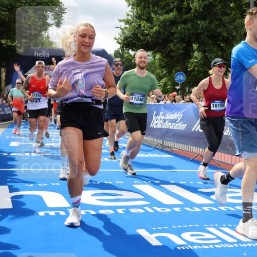 29.06.2025 - hella hamburg halbmarathon Strokosch-Dieckow http://msf.ph/oto/8534454 29.06.2025 10:58:41 Ziel 1319, 2488, 2619, 2656, 2840, 2978, 4467, 5277, 5675, 6592, 6595, 6720, 7659, 8322, 8929, 10539, 10943, 11605, 11846, 12809, 12862, 13512, 13694, 13880, 14266, 14902, 14965, 15197, 16189, 17405, 17630, 17839, 18232, 18501, 18587, 18954 meine-sportfotos.de
