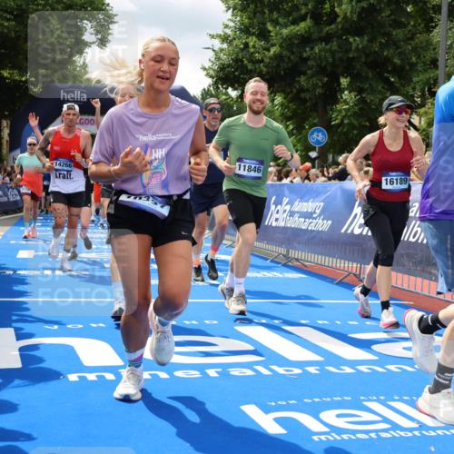 29.06.2025 - hella hamburg halbmarathon Strokosch-Dieckow http://msf.ph/oto/8534456 29.06.2025 10:58:42 Ziel 1319, 2488, 2619, 2656, 2840, 5277, 5675, 6592, 6595, 6720, 7659, 8322, 8929, 10268, 10539, 10943, 11605, 11846, 12862, 13512, 13694, 13880, 14266, 14902, 14965, 15197, 16189, 17405, 17630, 17839, 18232, 18501, 18587, 18954 meine-sportfotos.de