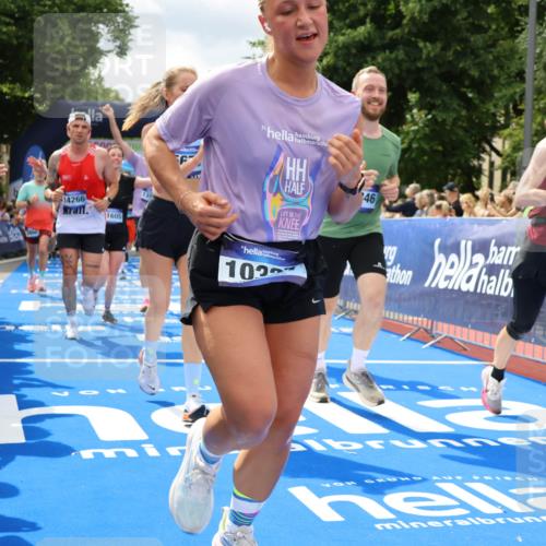 29.06.2025 - hella hamburg halbmarathon Strokosch-Dieckow http://msf.ph/oto/8534466 29.06.2025 10:58:42 Ziel 1319, 2488, 2619, 2656, 2840, 5277, 5675, 6592, 6595, 6720, 7659, 8322, 8929, 10268, 10539, 10943, 11605, 11846, 12862, 13512, 13694, 13880, 14266, 14902, 14965, 15197, 16189, 17405, 17630, 17839, 18232, 18501, 18587, 18954 meine-sportfotos.de