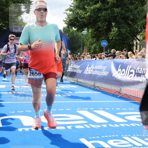 29.06.2025 - hella hamburg halbmarathon Strokosch-Dieckow http://msf.ph/oto/8534489 29.06.2025 10:58:44 Ziel 1319, 2159, 2488, 2656, 2840, 3859, 5277, 5675, 6592, 6720, 8322, 8807, 8929, 10268, 10539, 10943, 11605, 11846, 12862, 13512, 13694, 13880, 14266, 14902, 14965, 15197, 16189, 17405, 17630, 17839, 18232, 18587, 18954 meine-sportfotos.de