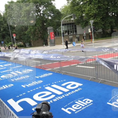 29.06.2025 - hella hamburg halbmarathon Michael Strokosch http://msf.ph/oto/8535208 29.06.2025 08:38:16 Ziel  meine-sportfotos.de