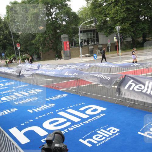 29.06.2025 - hella hamburg halbmarathon Michael Strokosch http://msf.ph/oto/8535209 29.06.2025 08:38:18 Ziel  meine-sportfotos.de