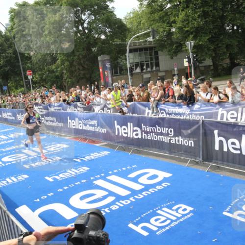 29.06.2025 - hella hamburg halbmarathon Michael Strokosch http://msf.ph/oto/8535410 29.06.2025 10:16:15 Ziel  meine-sportfotos.de