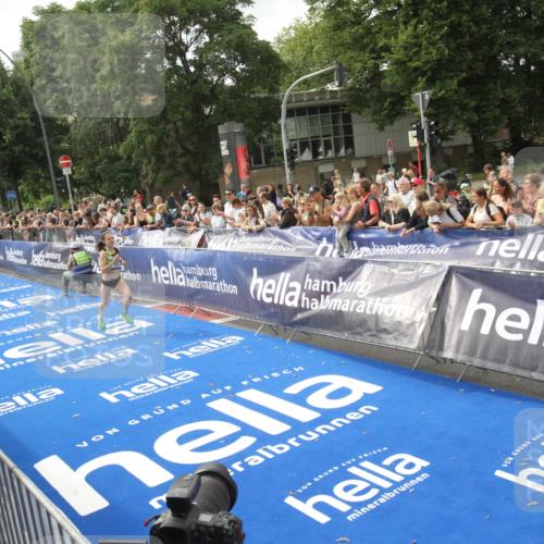 29.06.2025 - hella hamburg halbmarathon Michael Strokosch http://msf.ph/oto/8535475 29.06.2025 10:19:12 Ziel  meine-sportfotos.de