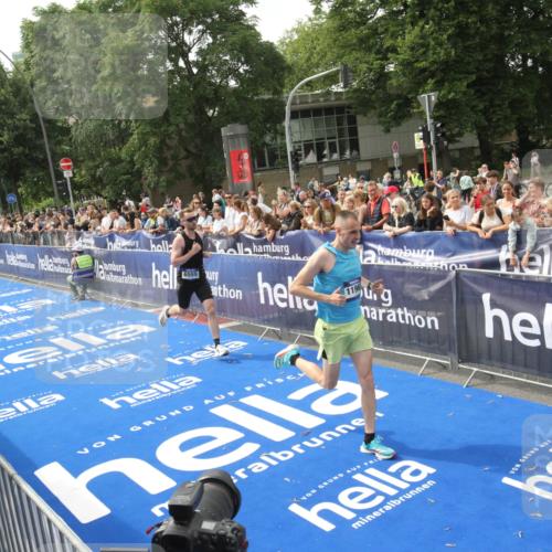 29.06.2025 - hella hamburg halbmarathon Michael Strokosch http://msf.ph/oto/8535591 29.06.2025 10:21:45 Ziel  meine-sportfotos.de