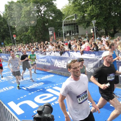 29.06.2025 - hella hamburg halbmarathon Michael Strokosch http://msf.ph/oto/8535907 29.06.2025 10:43:38 Ziel  meine-sportfotos.de