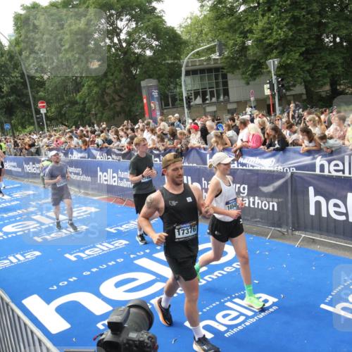 29.06.2025 - hella hamburg halbmarathon Michael Strokosch http://msf.ph/oto/8535990 29.06.2025 10:44:02 Ziel  meine-sportfotos.de