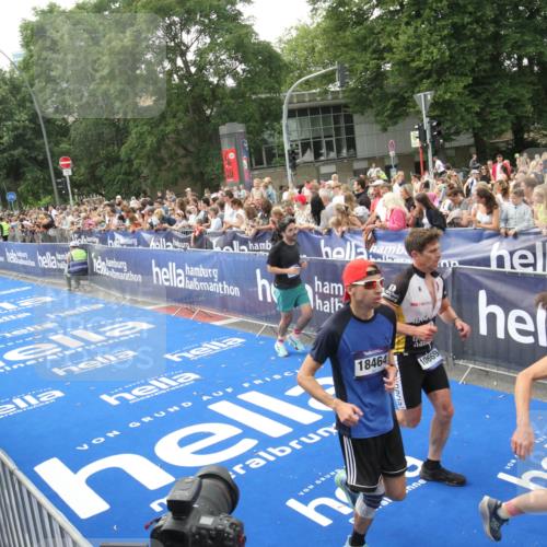 29.06.2025 - hella hamburg halbmarathon Michael Strokosch http://msf.ph/oto/8536171 29.06.2025 10:44:45 Ziel  meine-sportfotos.de