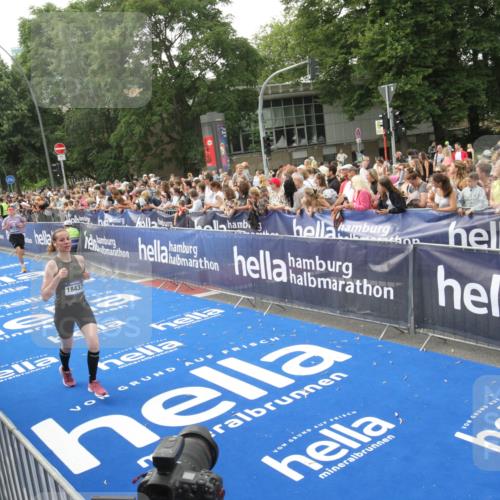 29.06.2025 - hella hamburg halbmarathon Michael Strokosch http://msf.ph/oto/8536178 29.06.2025 10:44:47 Ziel  meine-sportfotos.de