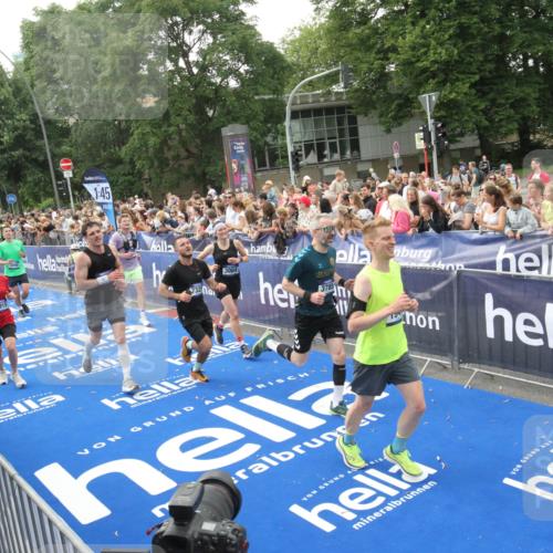 29.06.2025 - hella hamburg halbmarathon Michael Strokosch http://msf.ph/oto/8536205 29.06.2025 10:44:54 Ziel  meine-sportfotos.de