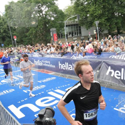 29.06.2025 - hella hamburg halbmarathon Michael Strokosch http://msf.ph/oto/8536330 29.06.2025 10:45:23 Ziel  meine-sportfotos.de