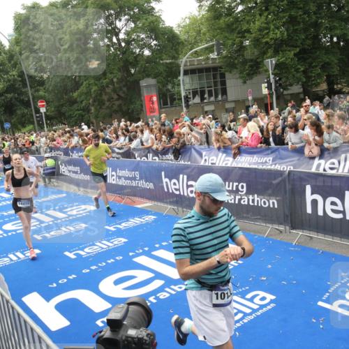 29.06.2025 - hella hamburg halbmarathon Michael Strokosch http://msf.ph/oto/8536757 29.06.2025 10:47:06 Ziel  meine-sportfotos.de