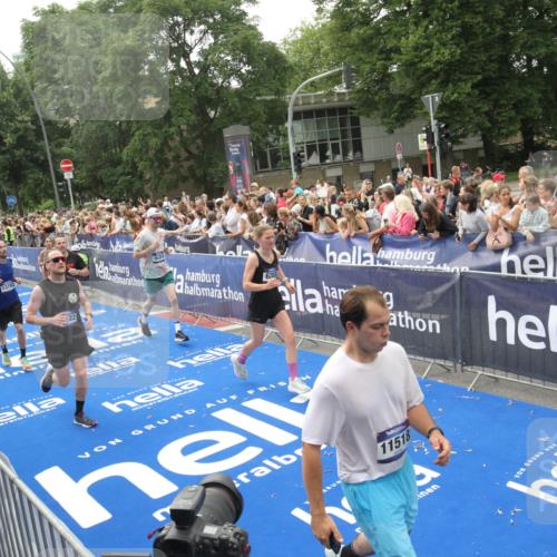 29.06.2025 - hella hamburg halbmarathon Michael Strokosch http://msf.ph/oto/8536831 29.06.2025 10:47:26 Ziel  meine-sportfotos.de