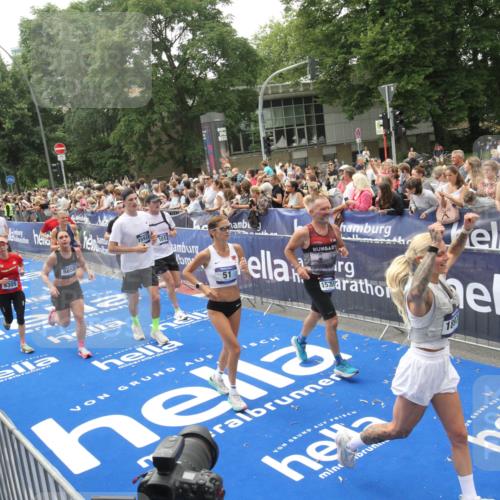29.06.2025 - hella hamburg halbmarathon Michael Strokosch http://msf.ph/oto/8536865 29.06.2025 10:47:33 Ziel  meine-sportfotos.de