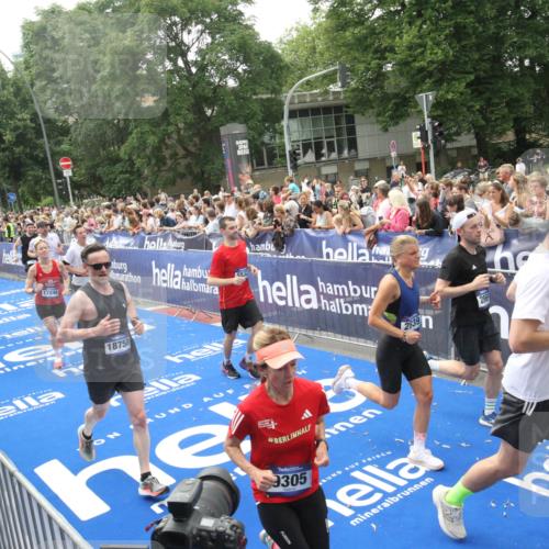 29.06.2025 - hella hamburg halbmarathon Michael Strokosch http://msf.ph/oto/8536872 29.06.2025 10:47:34 Ziel  meine-sportfotos.de