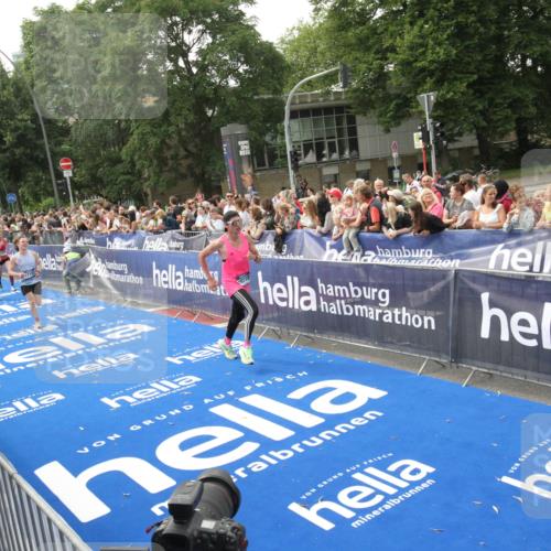 29.06.2025 - hella hamburg halbmarathon Michael Strokosch http://msf.ph/oto/8536877 29.06.2025 10:29:34 Ziel  meine-sportfotos.de