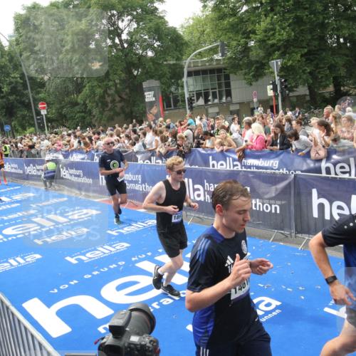 29.06.2025 - hella hamburg halbmarathon Michael Strokosch http://msf.ph/oto/8536919 29.06.2025 10:47:44 Ziel  meine-sportfotos.de