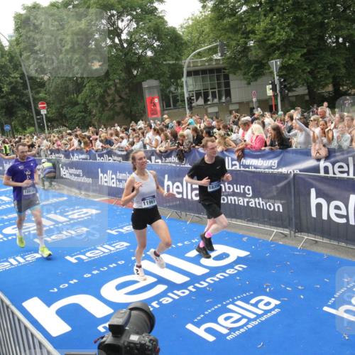 29.06.2025 - hella hamburg halbmarathon Michael Strokosch http://msf.ph/oto/8536977 29.06.2025 10:47:57 Ziel  meine-sportfotos.de