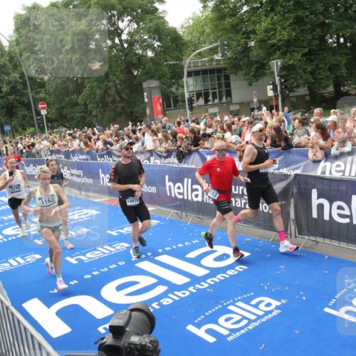 29.06.2025 - hella hamburg halbmarathon Michael Strokosch http://msf.ph/oto/8537174 29.06.2025 10:48:40 Ziel  meine-sportfotos.de