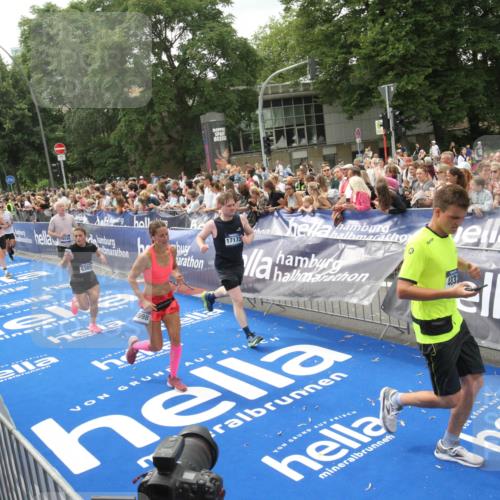 29.06.2025 - hella hamburg halbmarathon Michael Strokosch http://msf.ph/oto/8537302 29.06.2025 10:49:14 Ziel  meine-sportfotos.de