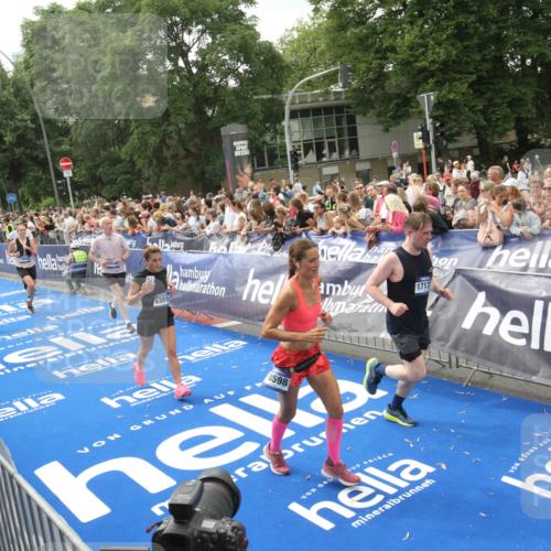 29.06.2025 - hella hamburg halbmarathon Michael Strokosch http://msf.ph/oto/8537304 29.06.2025 10:49:15 Ziel  meine-sportfotos.de