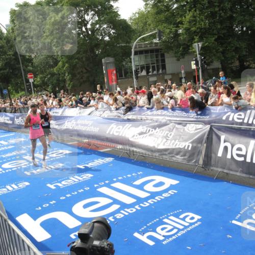 29.06.2025 - hella hamburg halbmarathon Michael Strokosch http://msf.ph/oto/8537479 29.06.2025 10:32:20 Ziel  meine-sportfotos.de